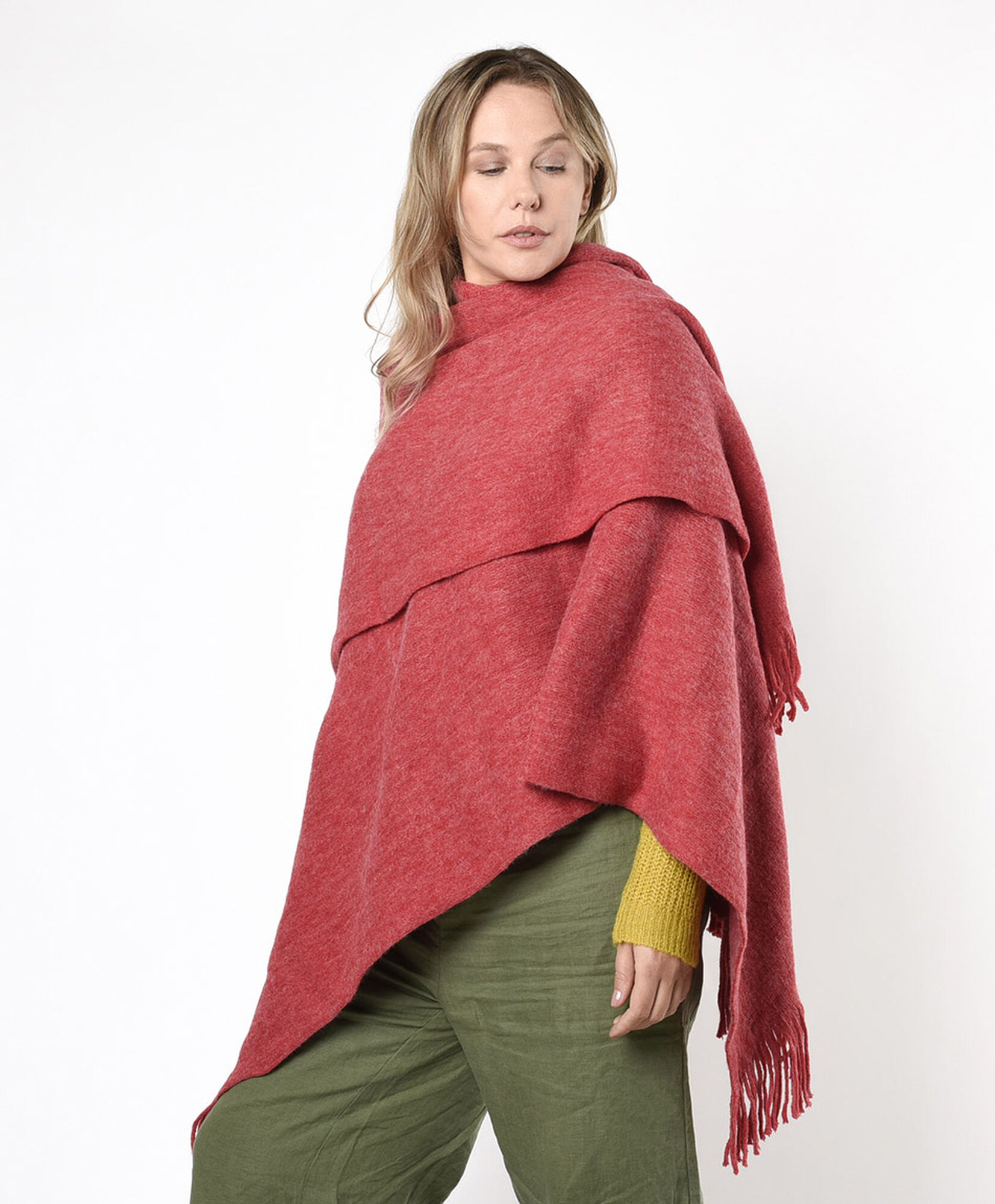 Poncho mujer liso flecos Poncho mujer liso flecos