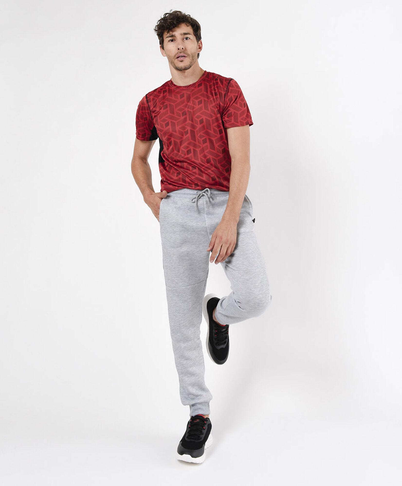 Pantalón de buzo hombre costuras slim fit Pantalón de buzo hombre costuras slim fit