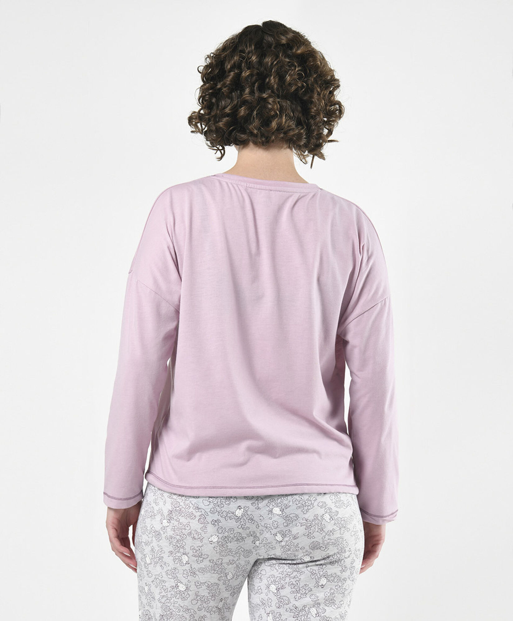 Pijama mujer floreado y gatito Pijama mujer floreado y gatito