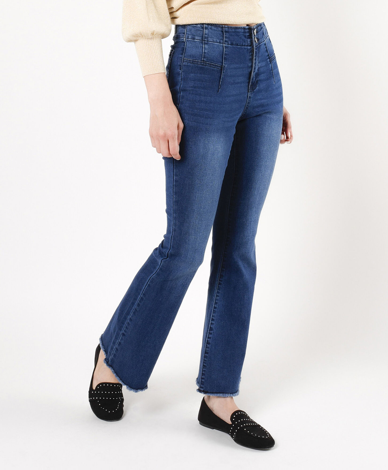 Jeans mujer pretina con pinzas flare Jeans mujer pretina con pinzas flare