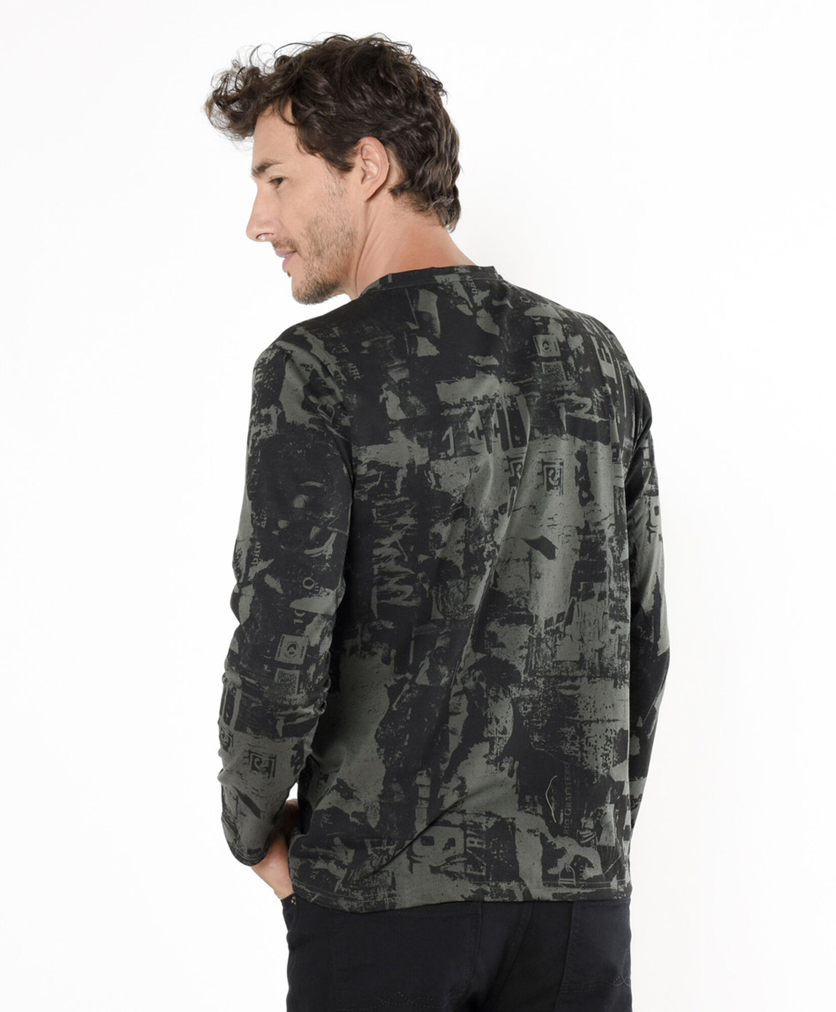 Polera hombre estampada manga larga Polera hombre estampada manga larga