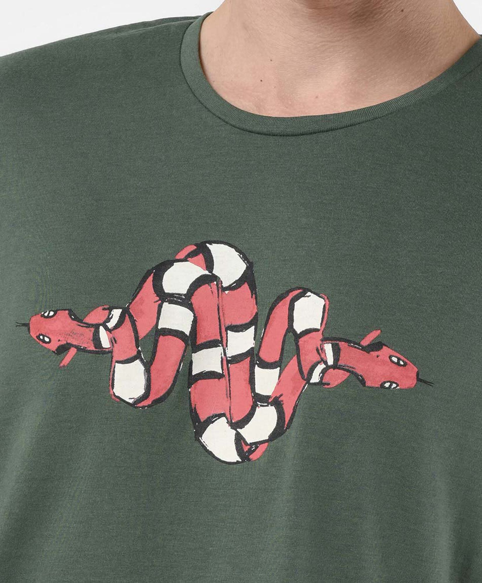 Polera hombre estampado serpientes Polera hombre estampado serpientes