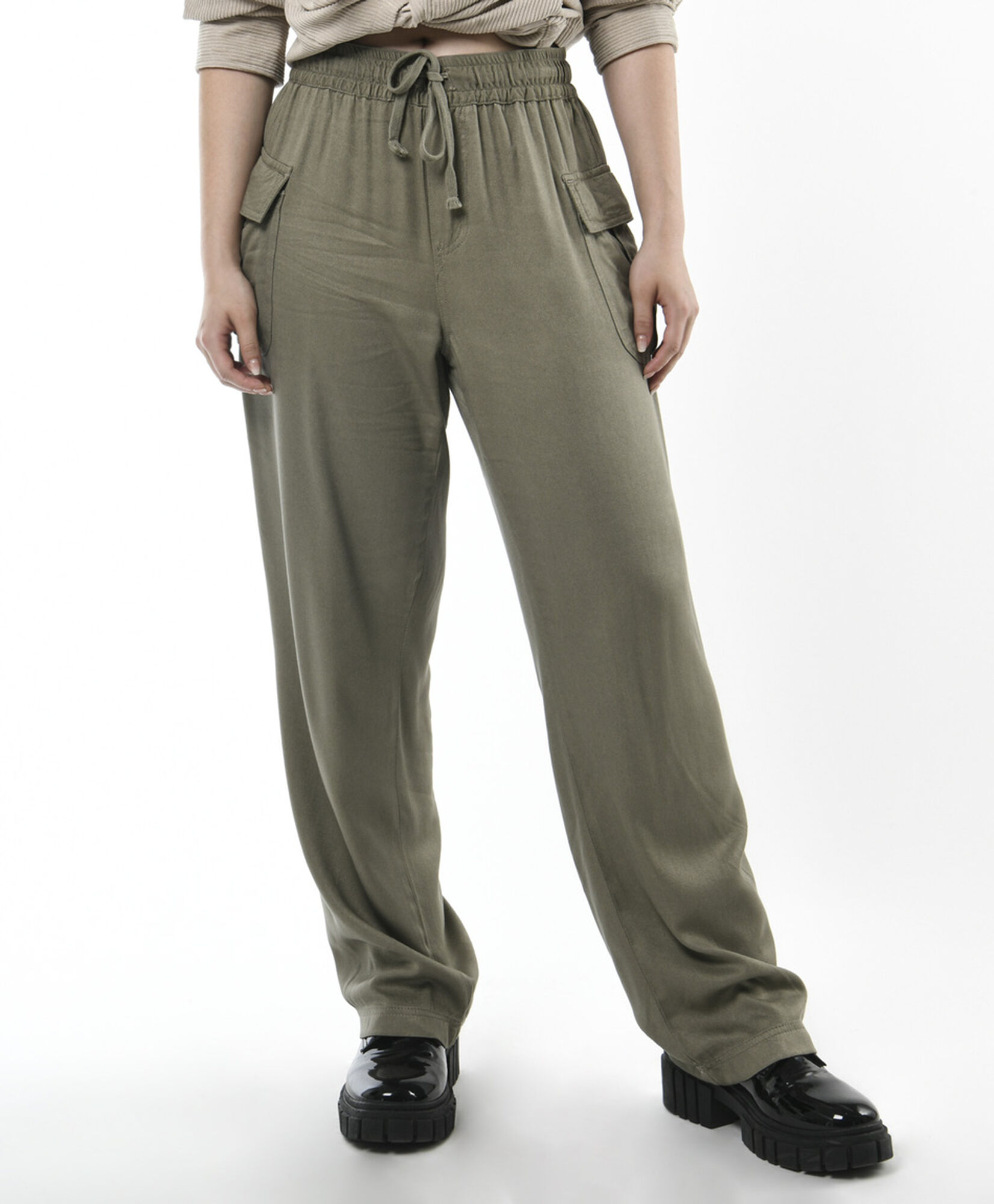 Pantalón mujer bolsillos wide Pantalón mujer bolsillos wide