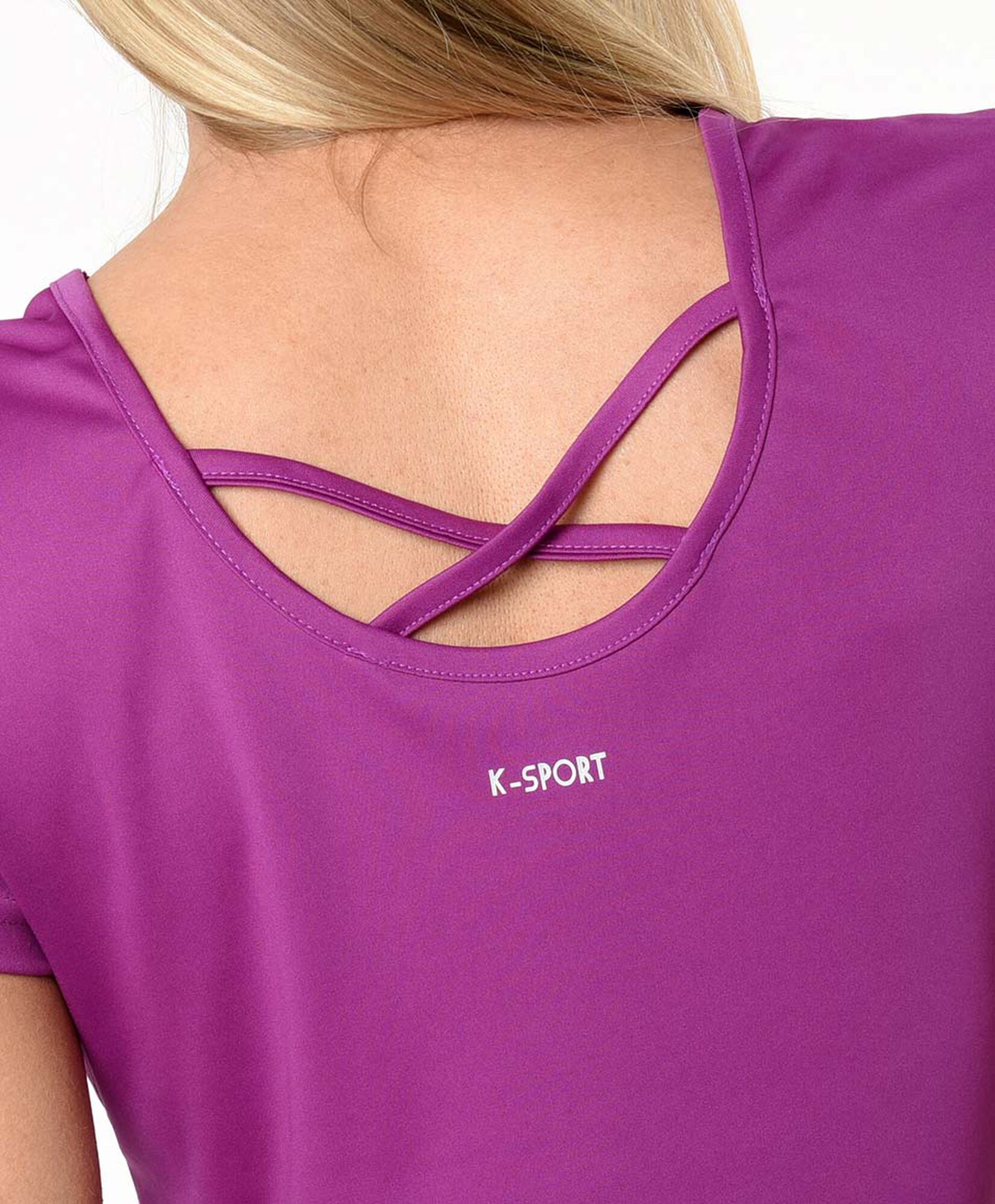 Polera deportiva mujer lisa cruzada en espalda Polera deportiva mujer lisa cruzada en espalda
