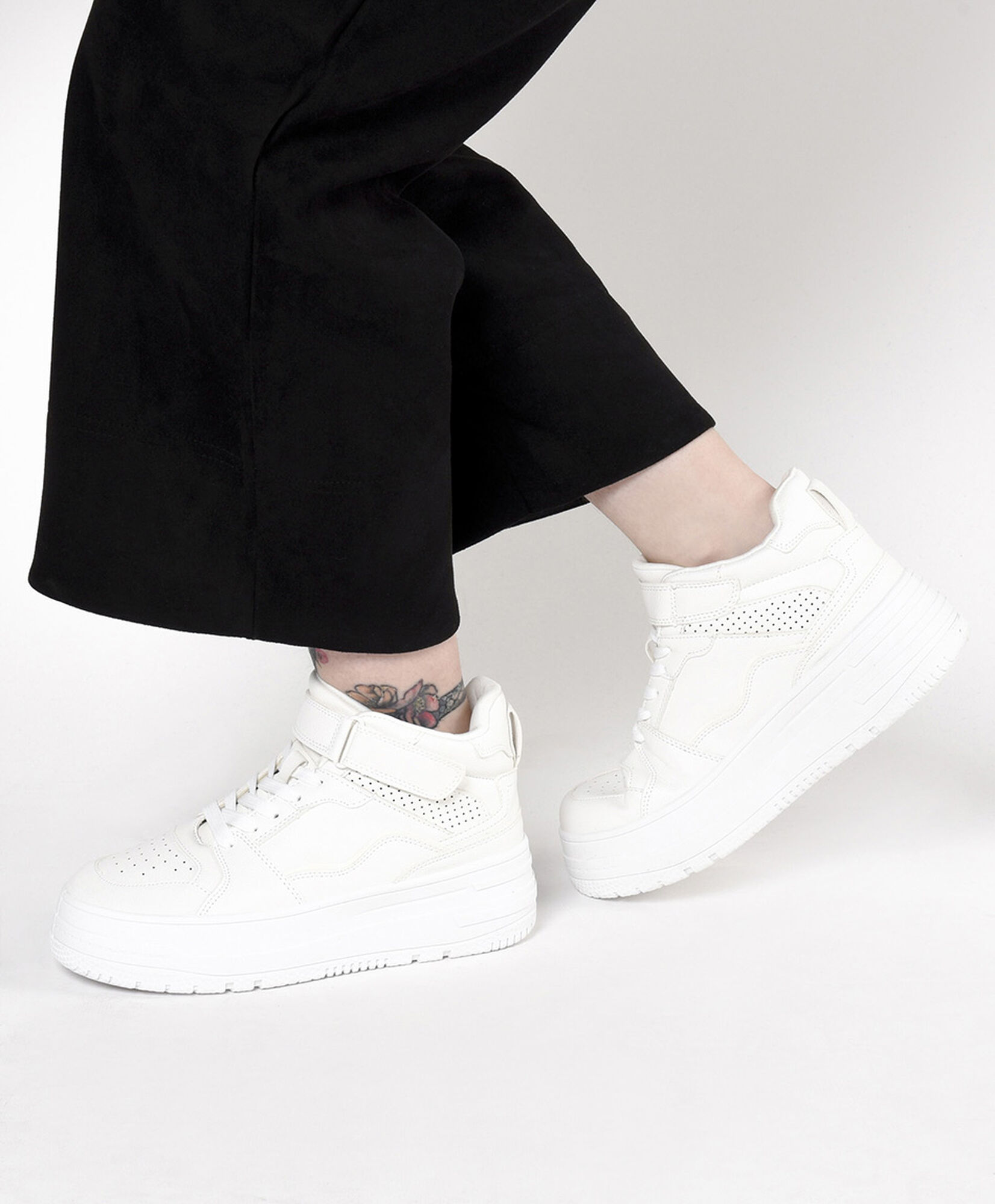 Zapatilla mujer plataforma velcro Zapatilla mujer plataforma velcro