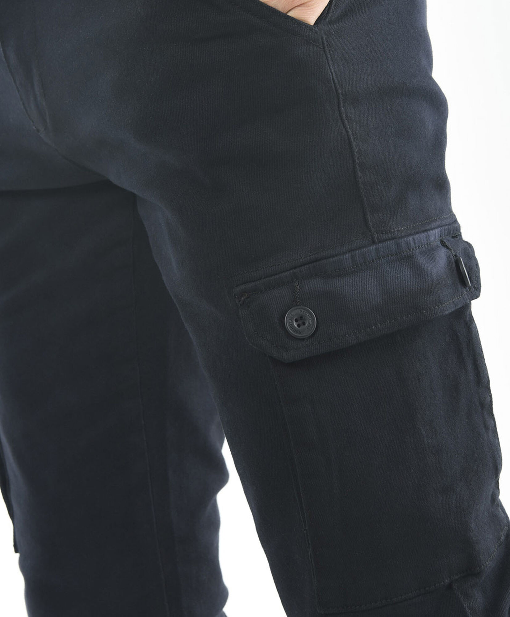 Pantalón hombre cargo liso skinny fit Pantalón hombre cargo liso skinny fit