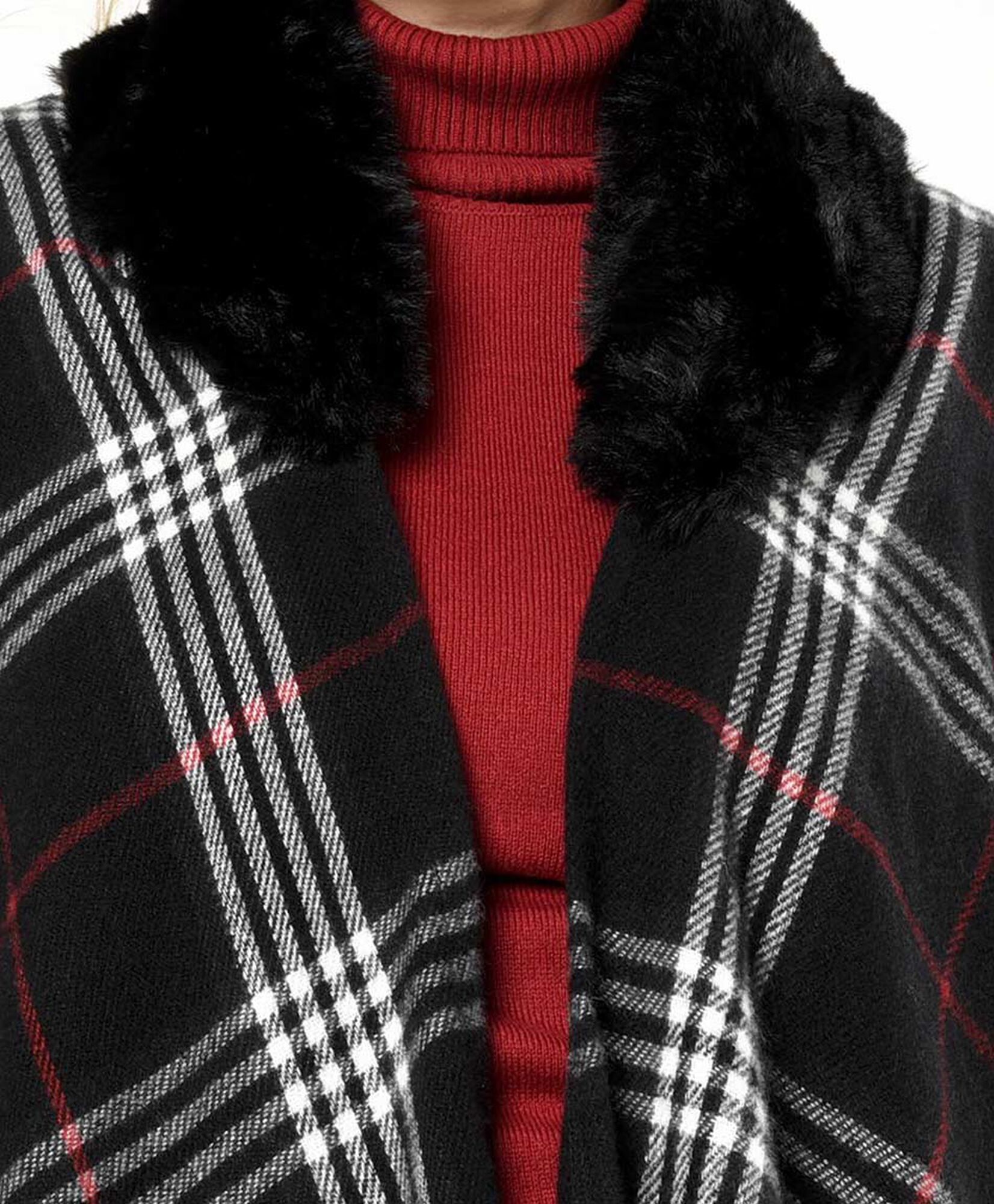 Poncho mujer cuadros cuello pelitos Poncho mujer cuadros cuello pelitos
