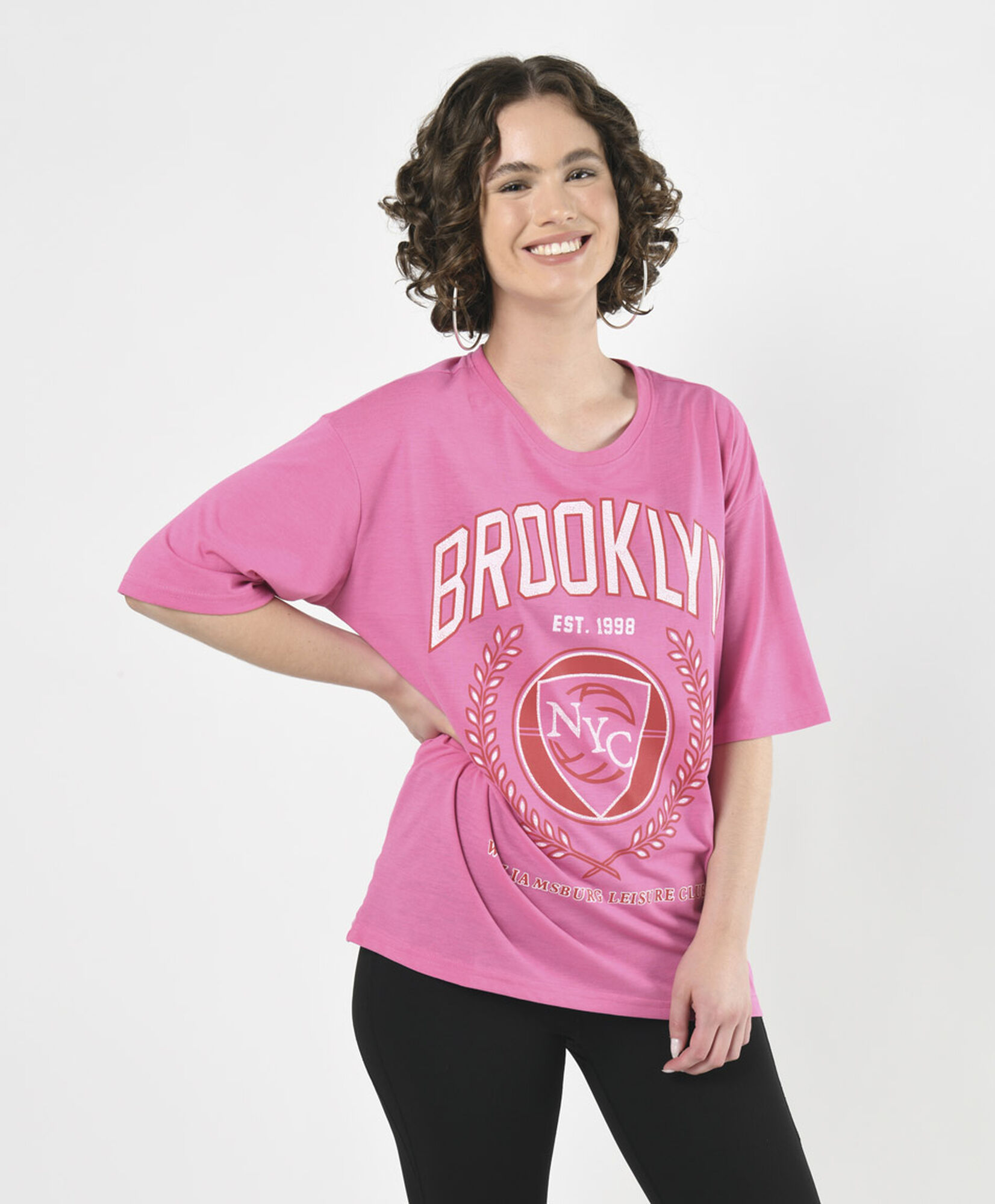 Polera deportiva mujer brooklyn oversize Polera deportiva mujer brooklyn oversize