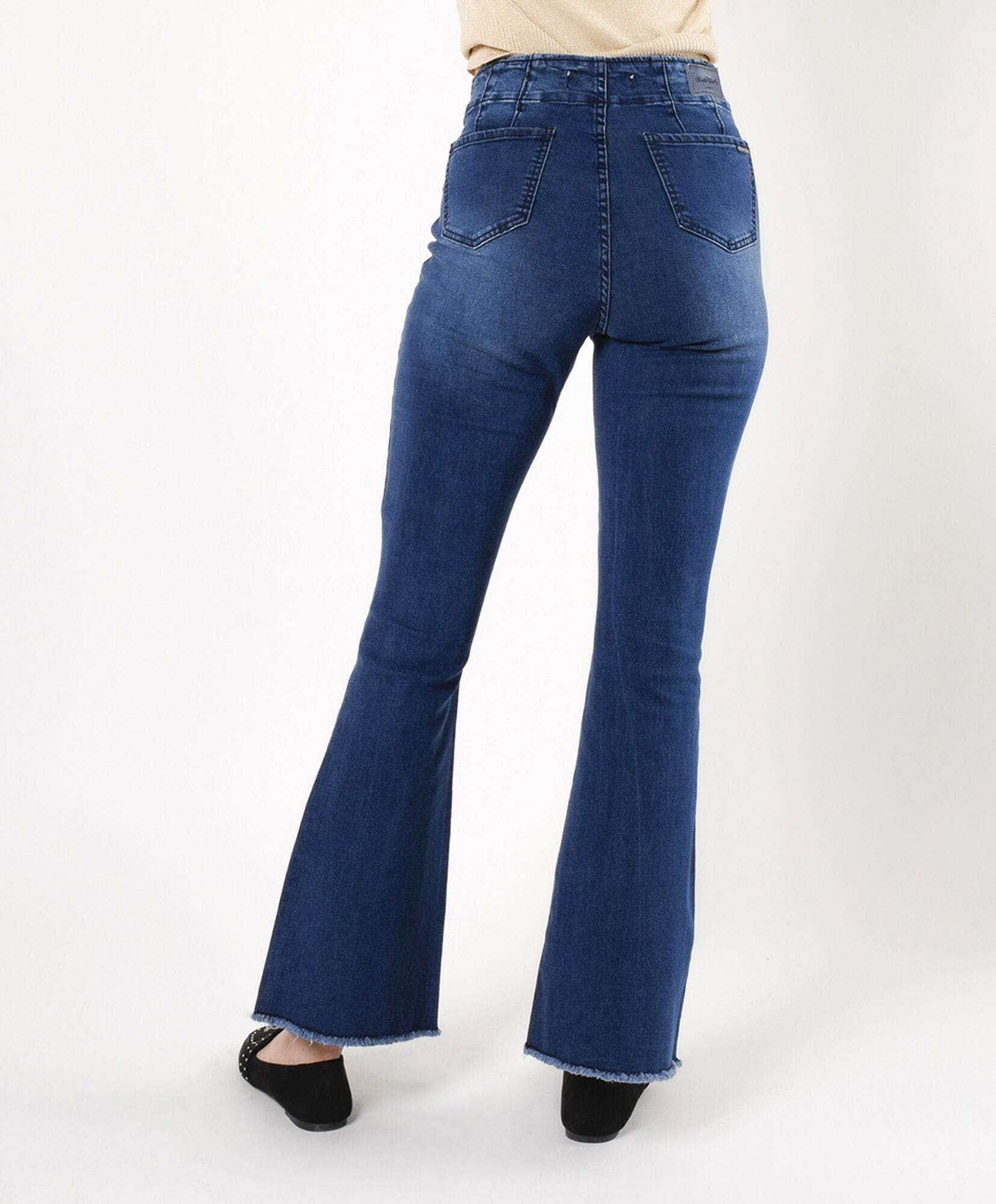 Jeans mujer pretina con pinzas flare Jeans mujer pretina con pinzas flare