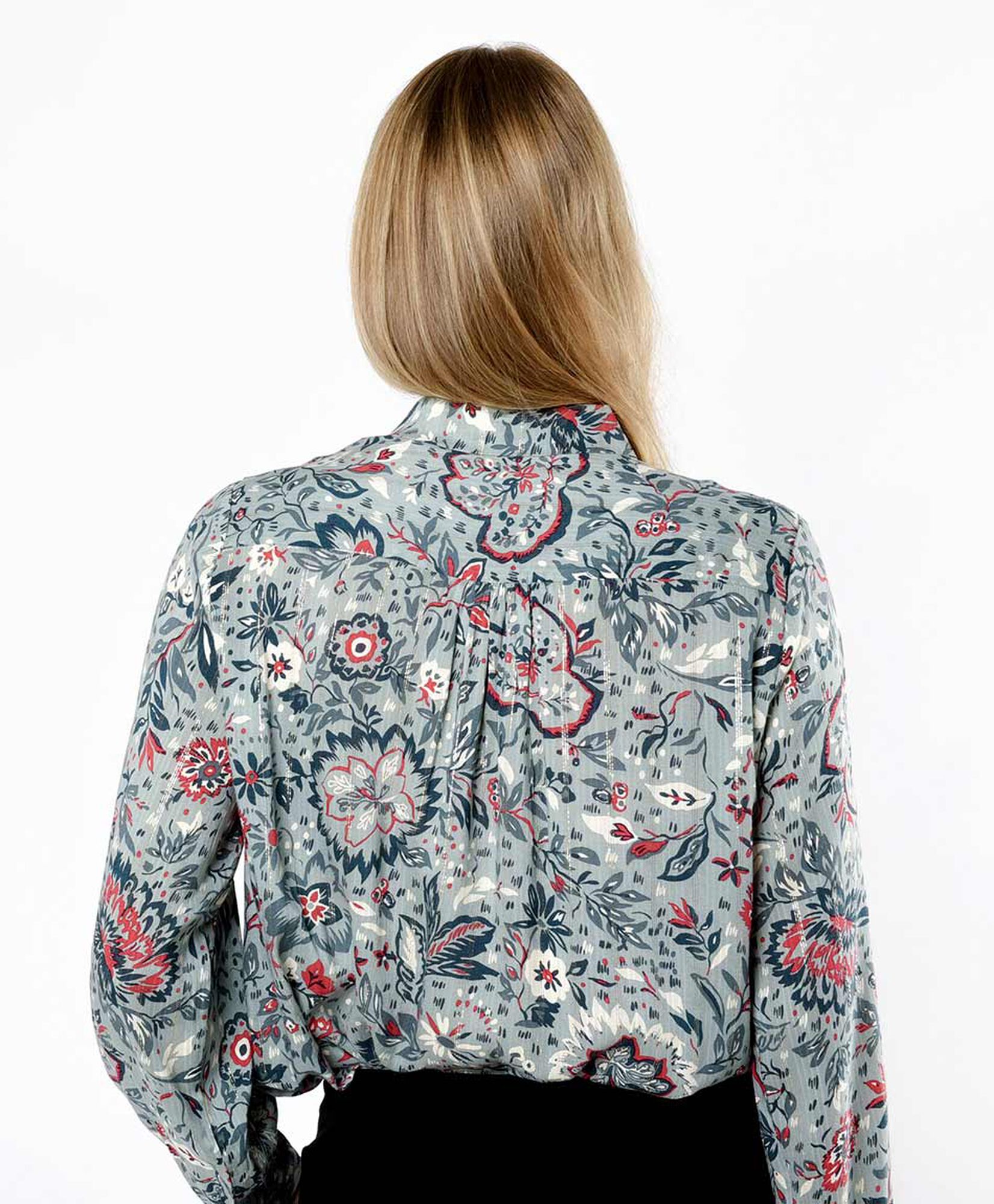 Blusa mujer print floreado brillos Blusa mujer print floreado brillos