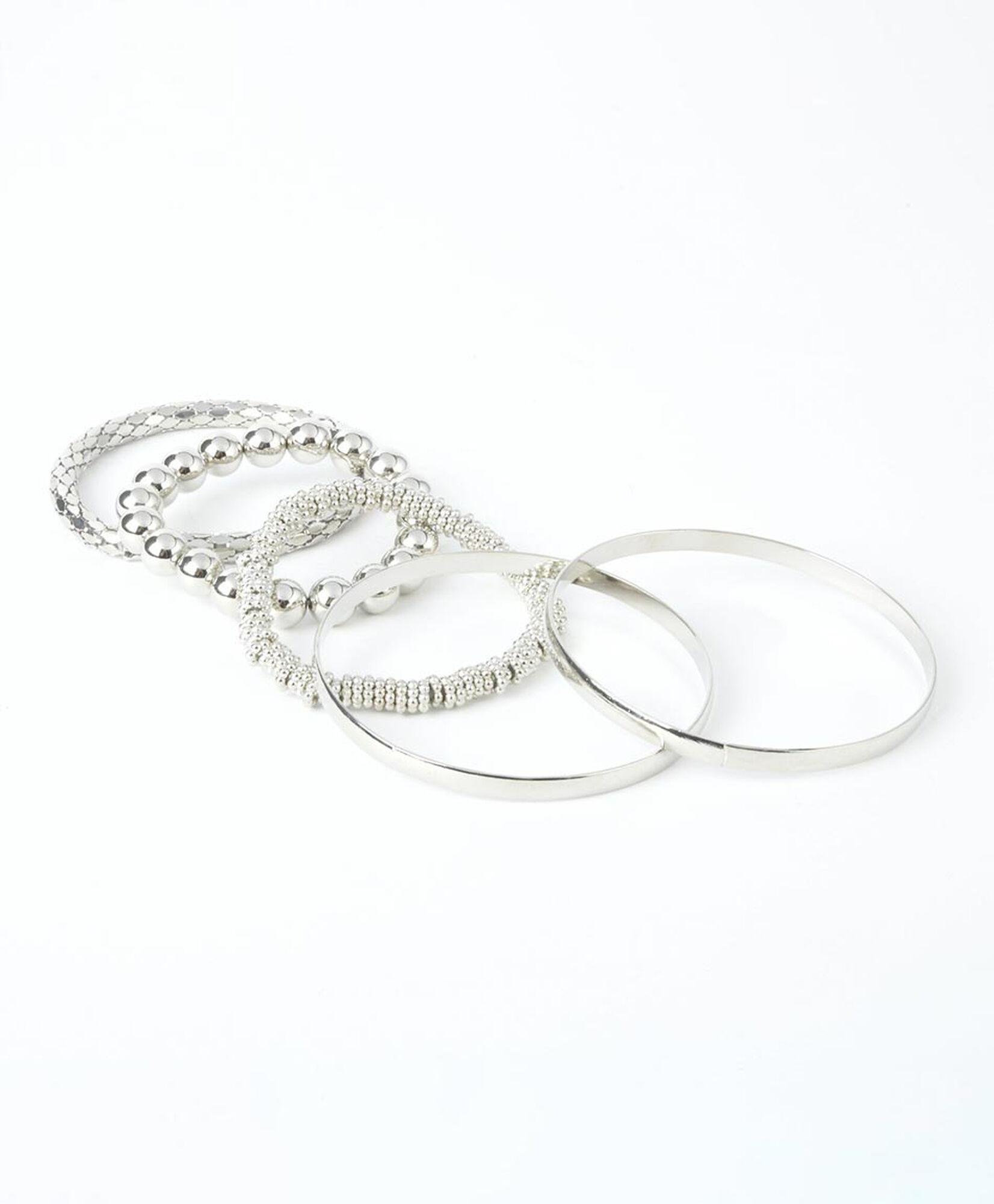 Set 5 pulseras mujer plateadas Set 5 pulseras mujer plateadas