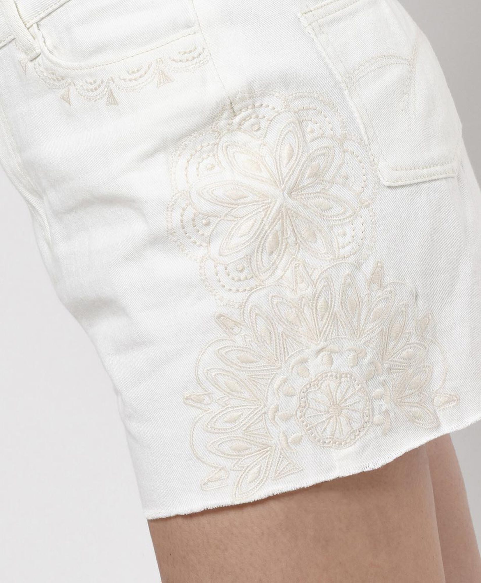 Short mujer bordado Short mujer bordado