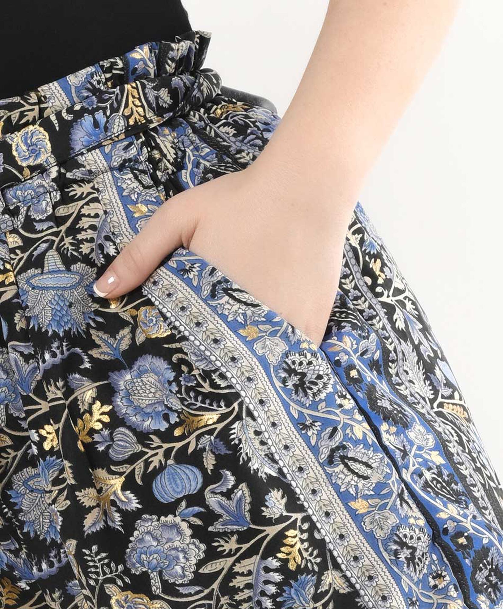 Short mujer flores y hojas lazo Short mujer flores y hojas lazo