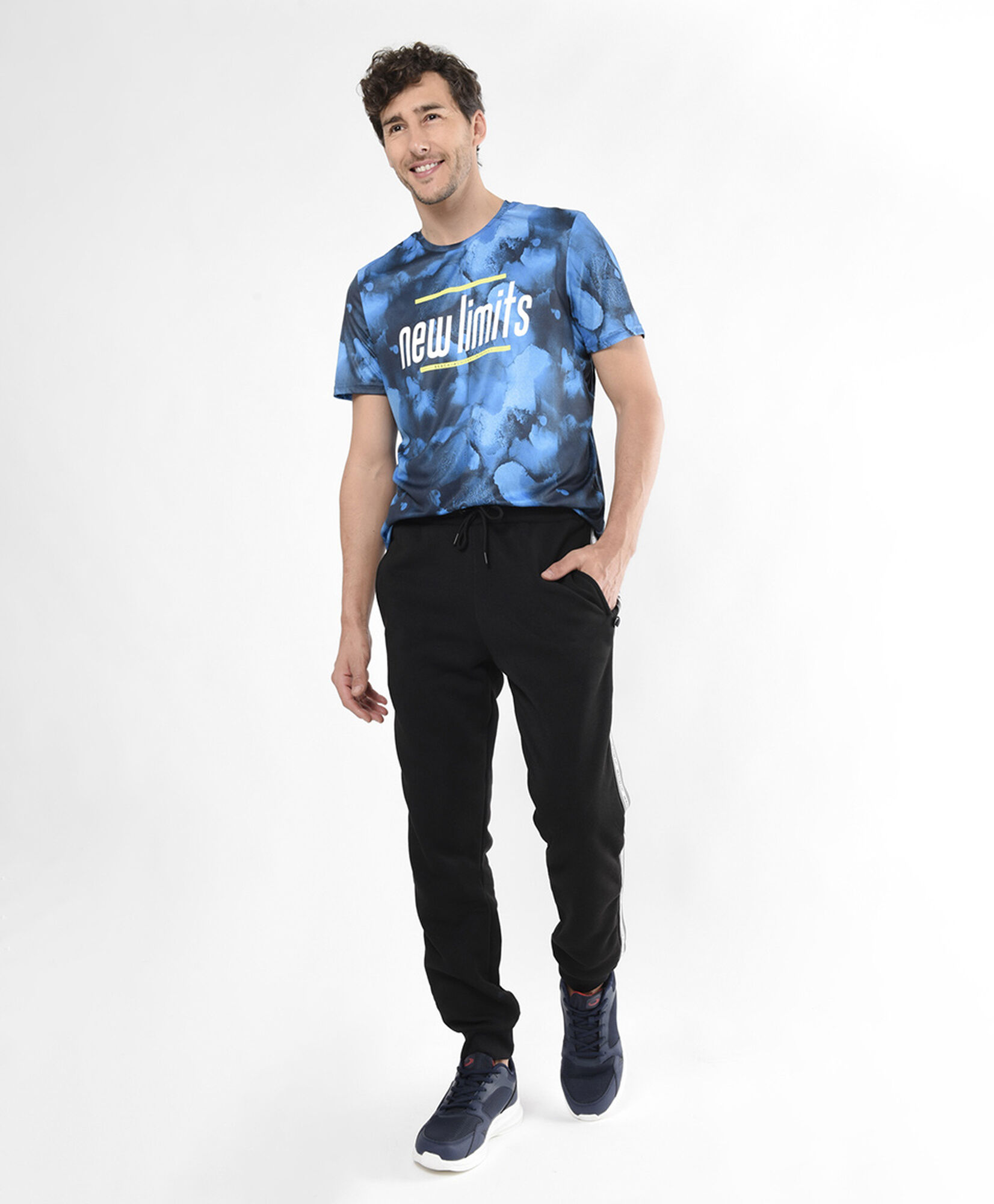 Pantalón de buzo hombre franjas texto slim fit Pantalón de buzo hombre franjas texto slim fit
