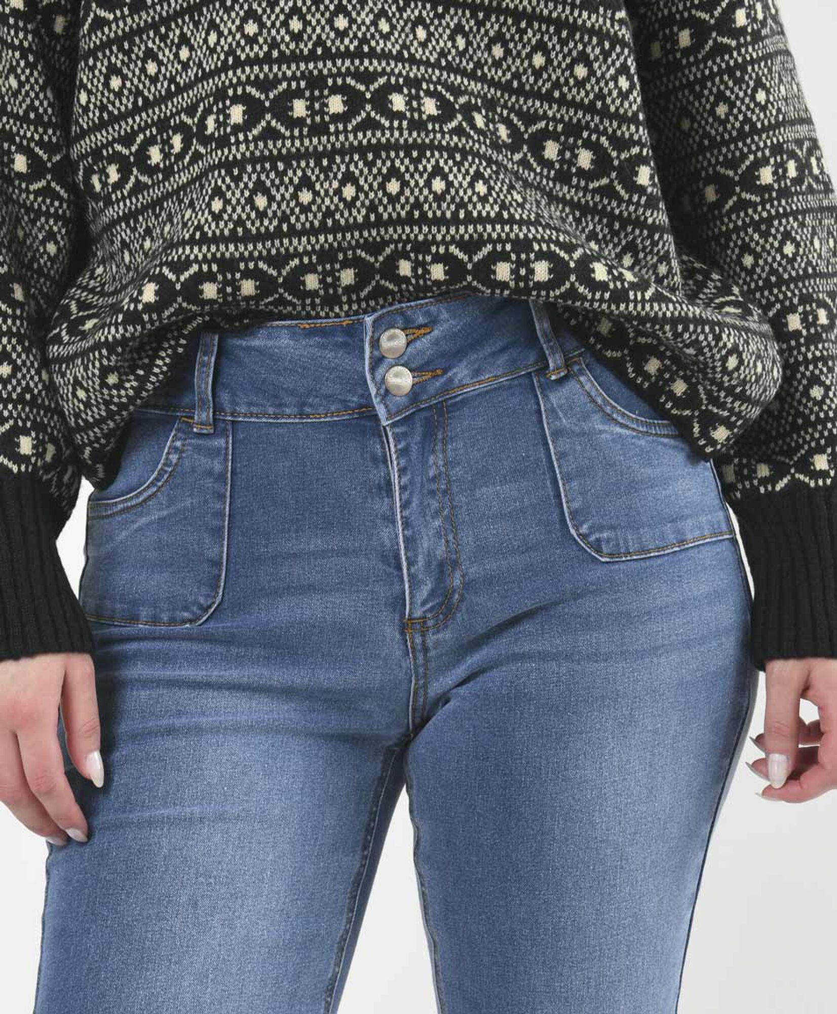 Jeans mujer bolsillos cuadrados flare Jeans mujer bolsillos cuadrados flare