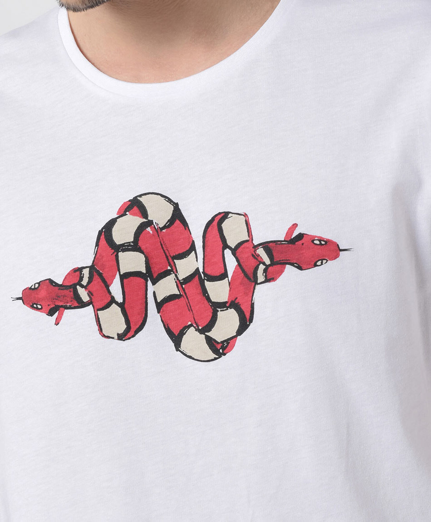 Polera hombre estampado serpientes Polera hombre estampado serpientes