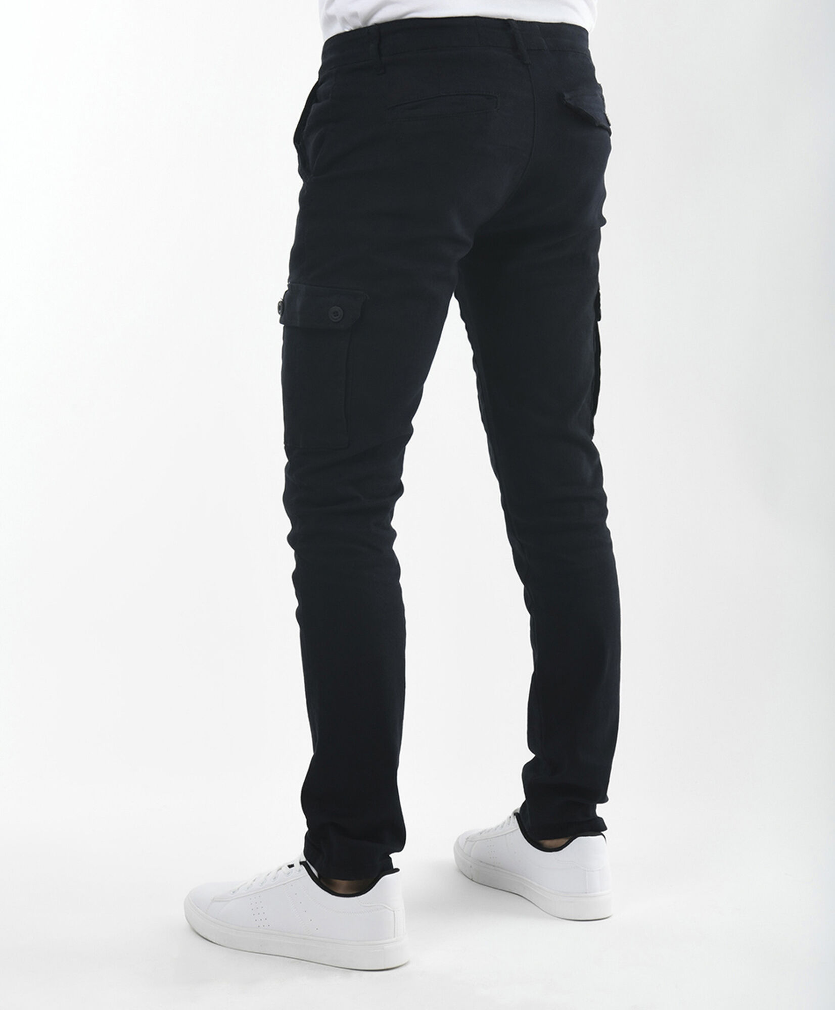 Pantalón hombre cargo liso skinny fit Pantalón hombre cargo liso skinny fit