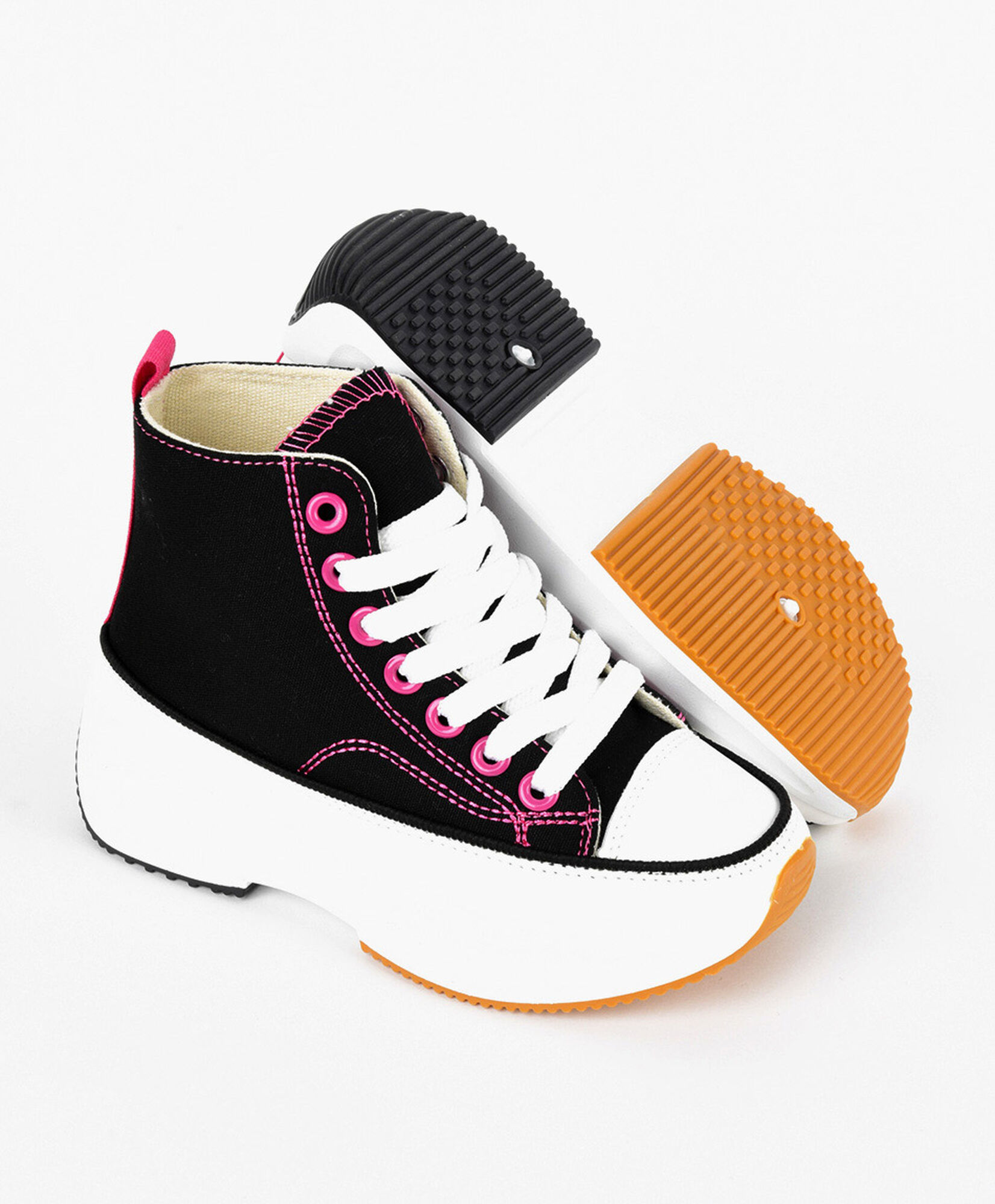 Zapatilla infantil caña alta plataforma Zapatilla infantil caña alta plataforma