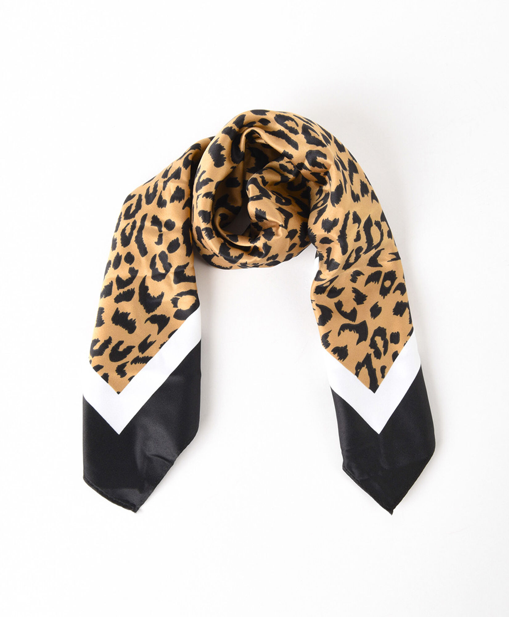 Pañuelo mujer animal print Pañuelo mujer animal print