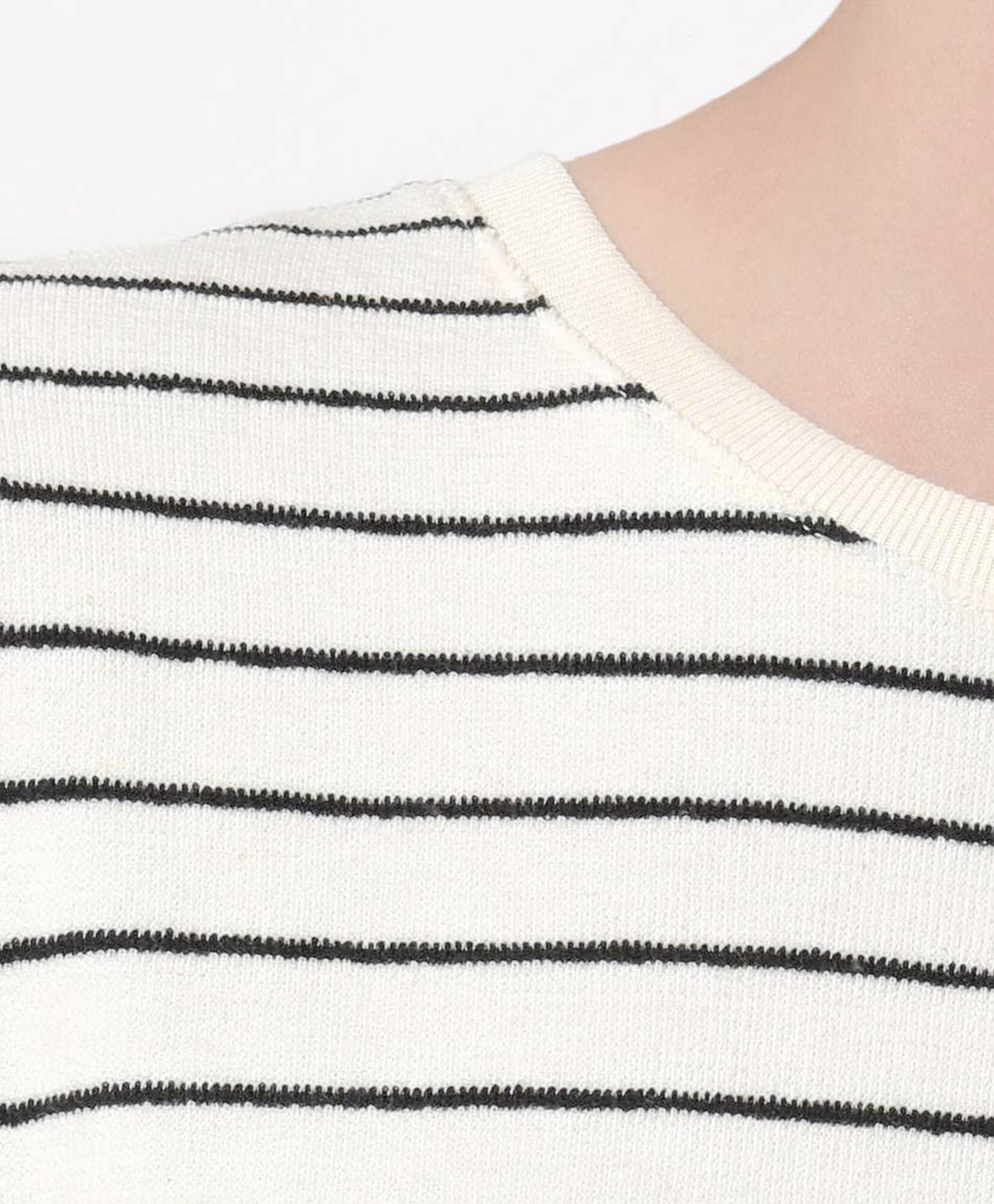 Tejido mujer líneas oversize Tejido mujer líneas oversize
