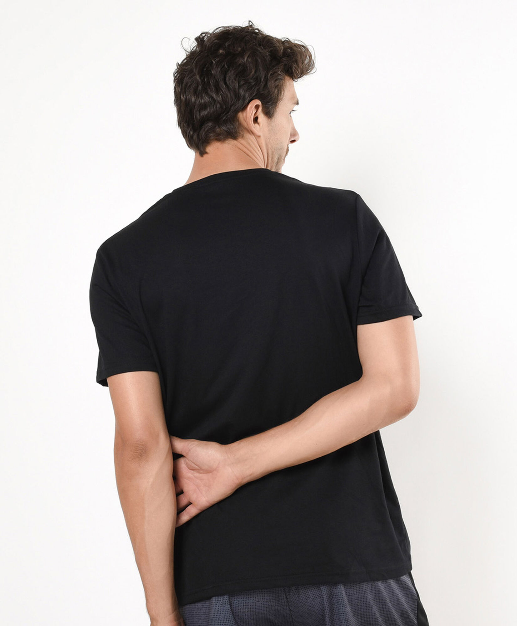 Polera deportiva hombre estampado Polera deportiva hombre estampado