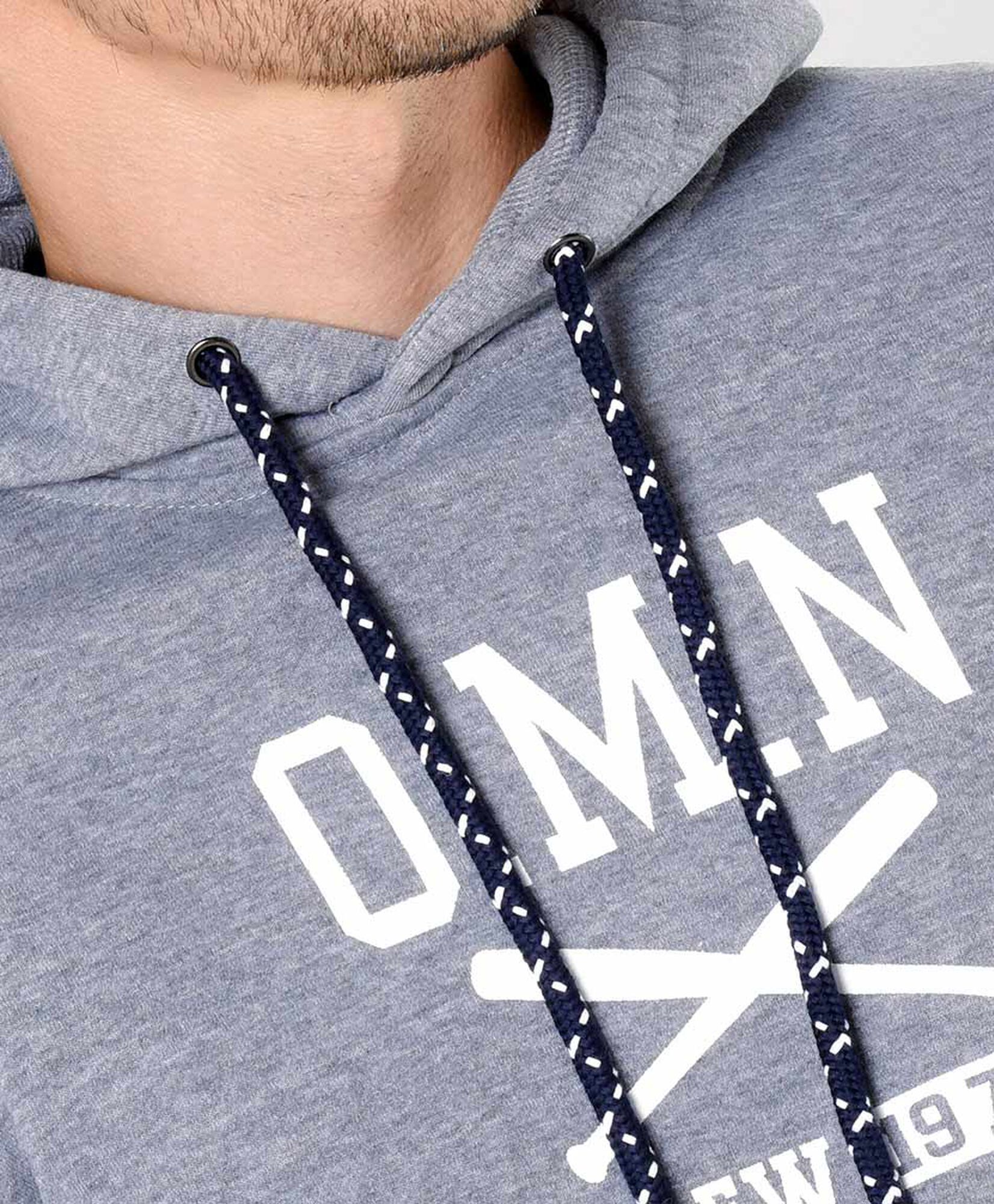 Polerón hombre estampado cordones Polerón hombre estampado cordones