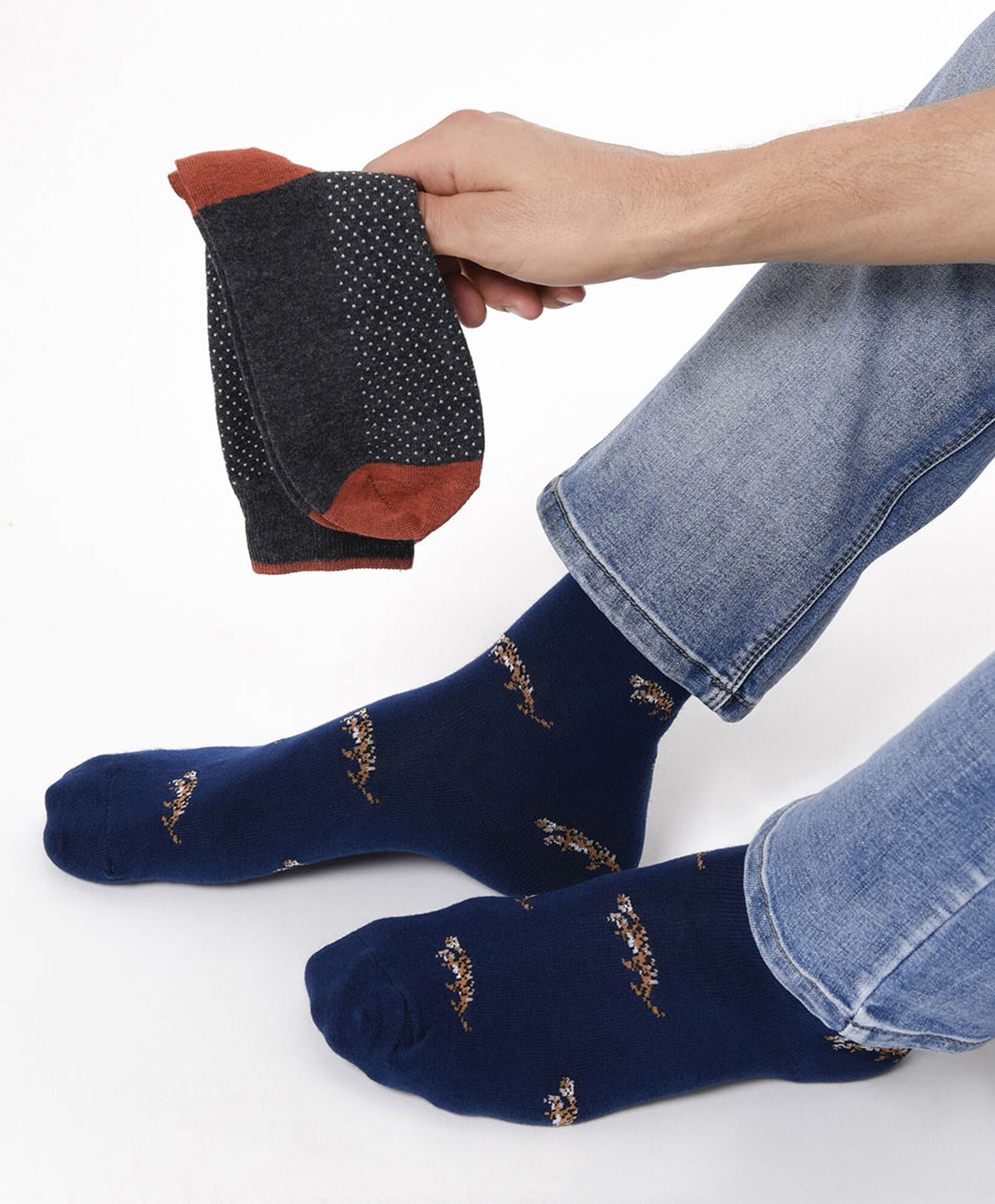 Pack 2 calcetines hombre puntos y tigres Pack 2 calcetines hombre puntos y tigres