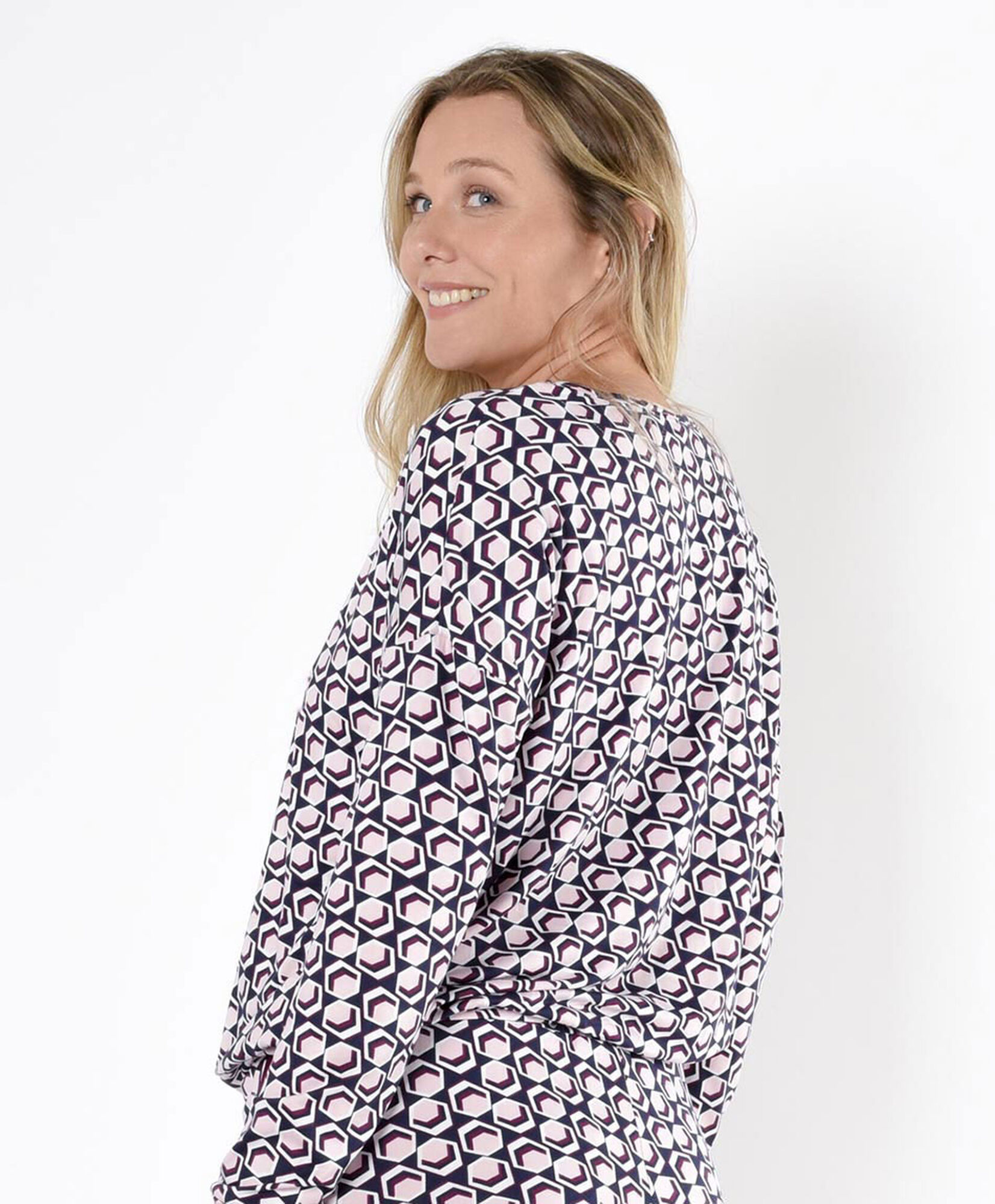 Pijama mujer diseño hexagonal Pijama mujer diseño hexagonal
