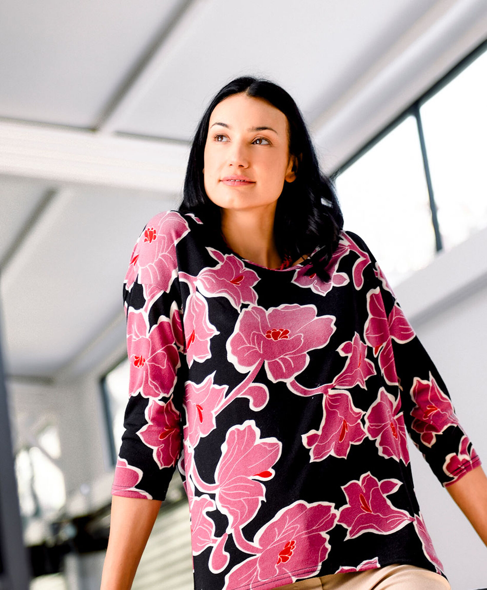 Polera mujer lanosa floreada Polera mujer lanosa floreada