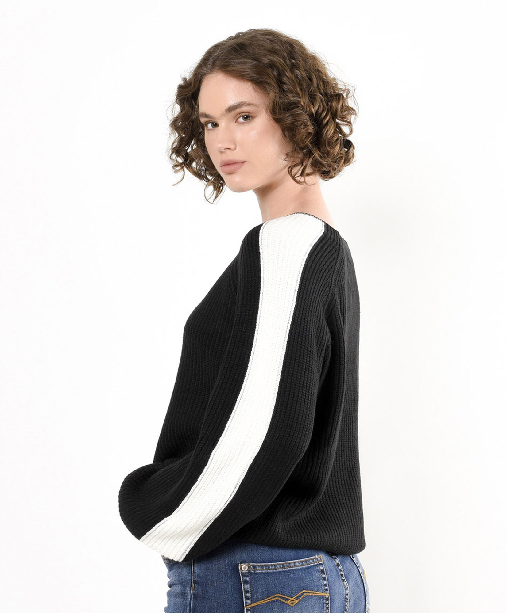 Sweater mujer línea en manga Sweater mujer línea en manga