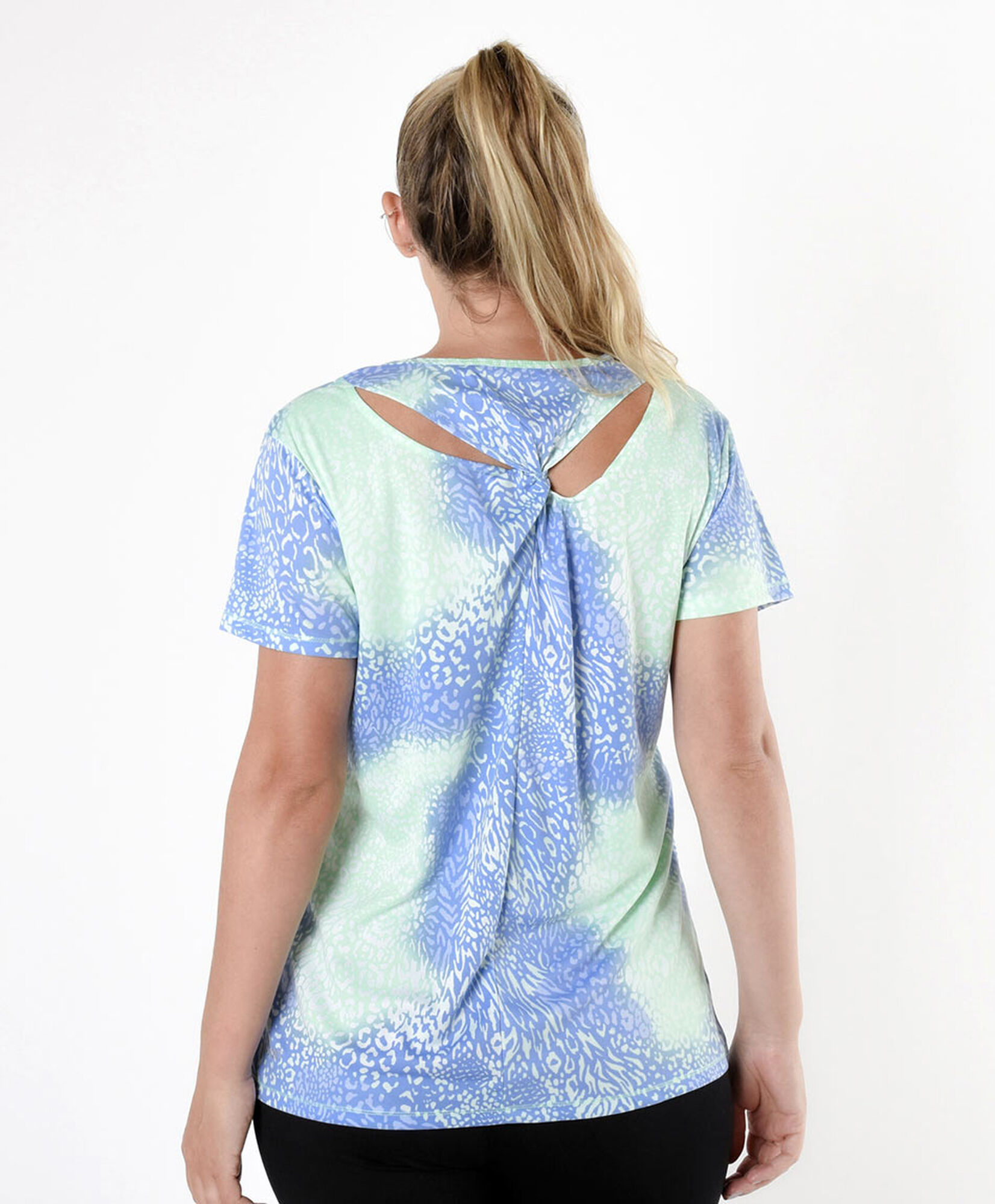 Polera deportiva mujer bicolor floreada Polera deportiva mujer bicolor floreada