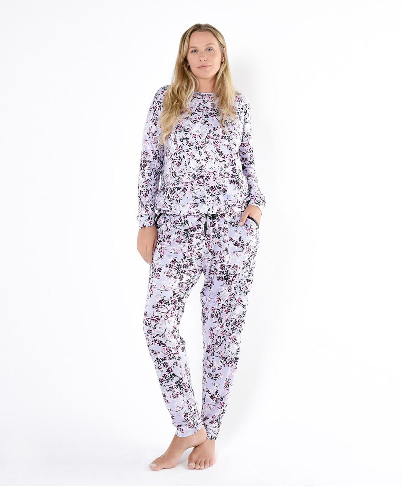 Pijama mujer floreado lila Pijama mujer floreado lila