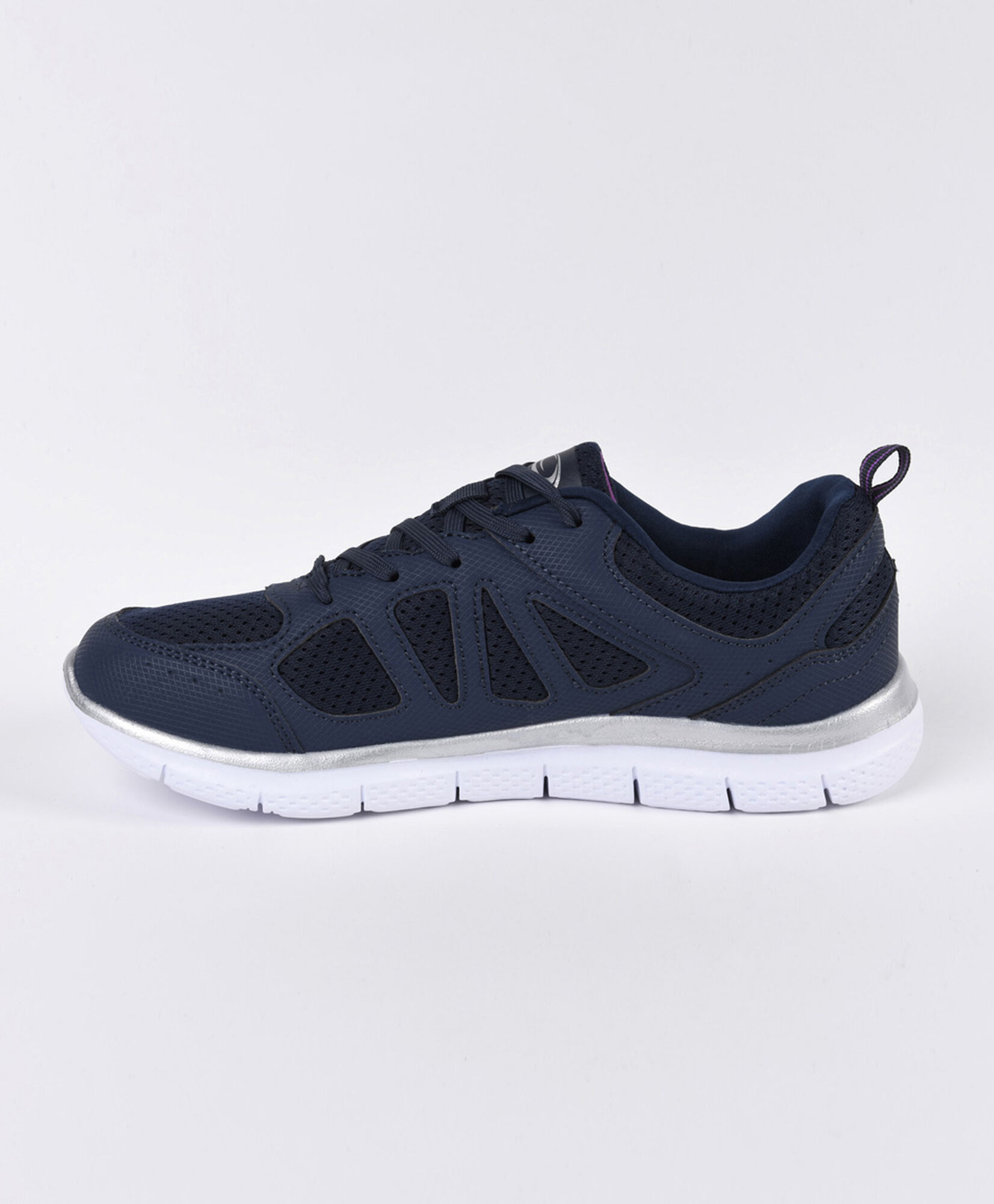 Zapatilla deportiva mujer puntos calados plataforma Zapatilla deportiva mujer puntos calados plataforma